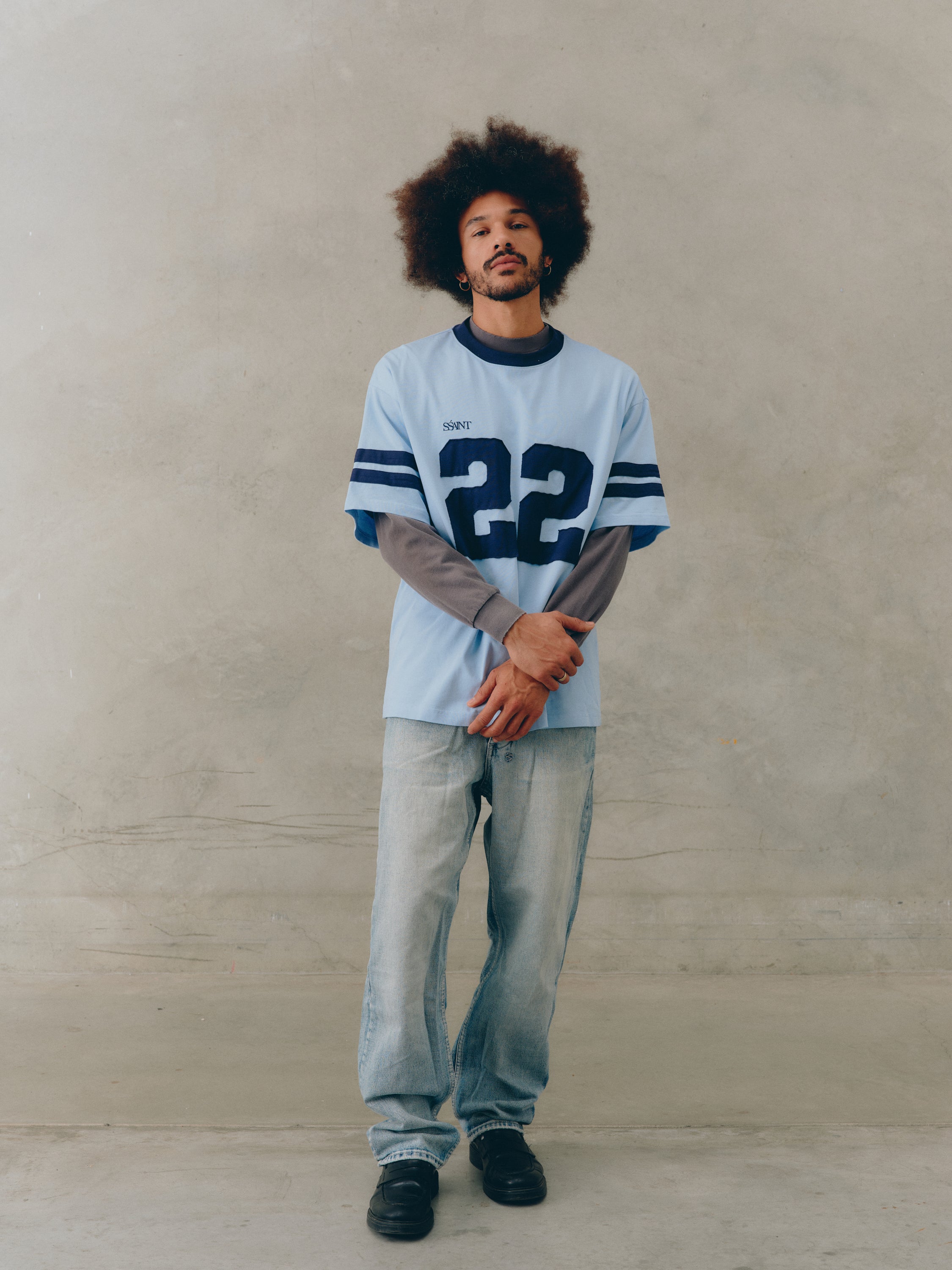 22 MOTION TEE - POWDER BLUE & NAVY