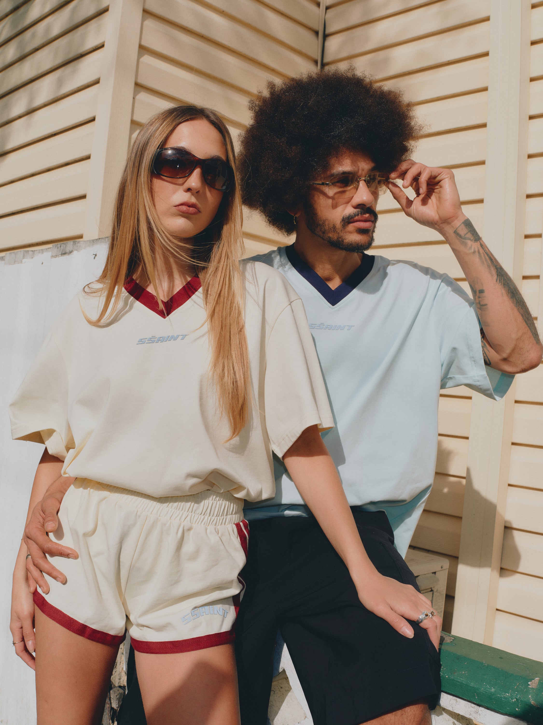 REFLECTIVE V NECK TEE - BUTTER