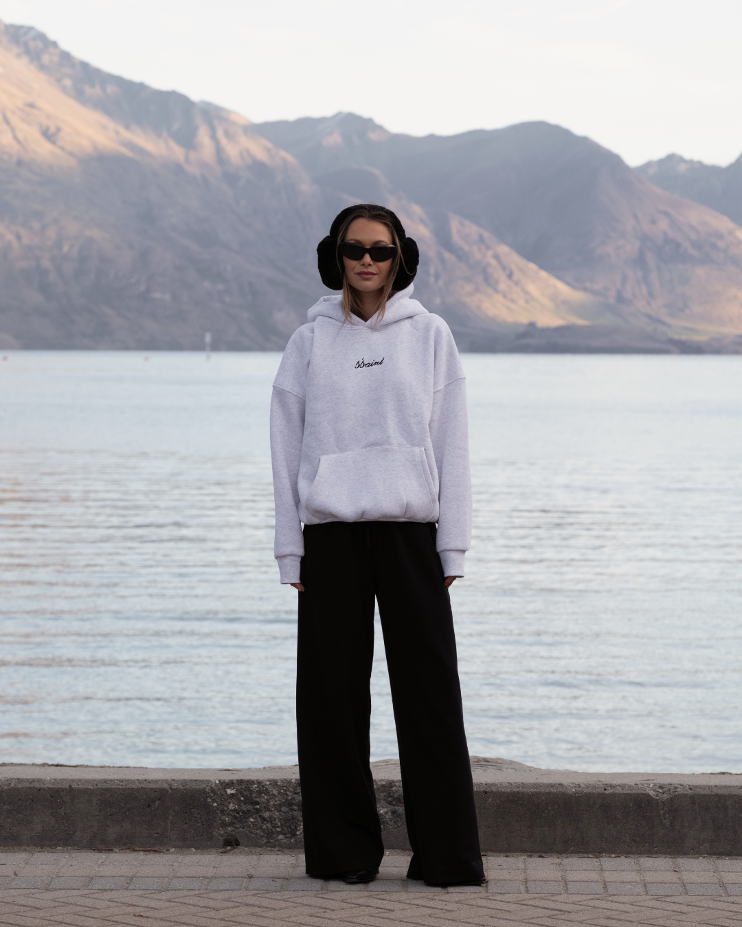 SŚAINT LOGO HOODIE GREY