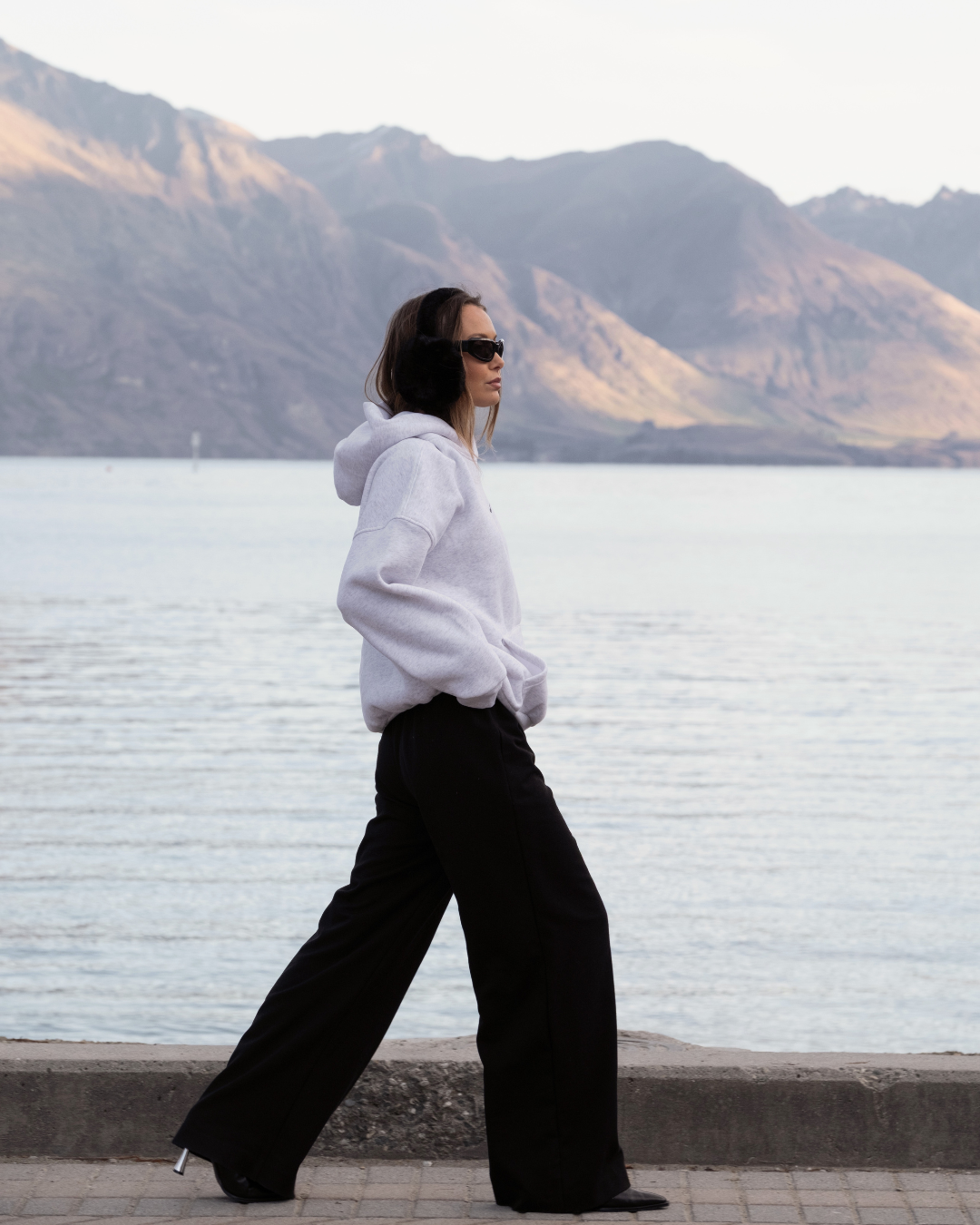 SŚAINT LOGO HOODIE GREY