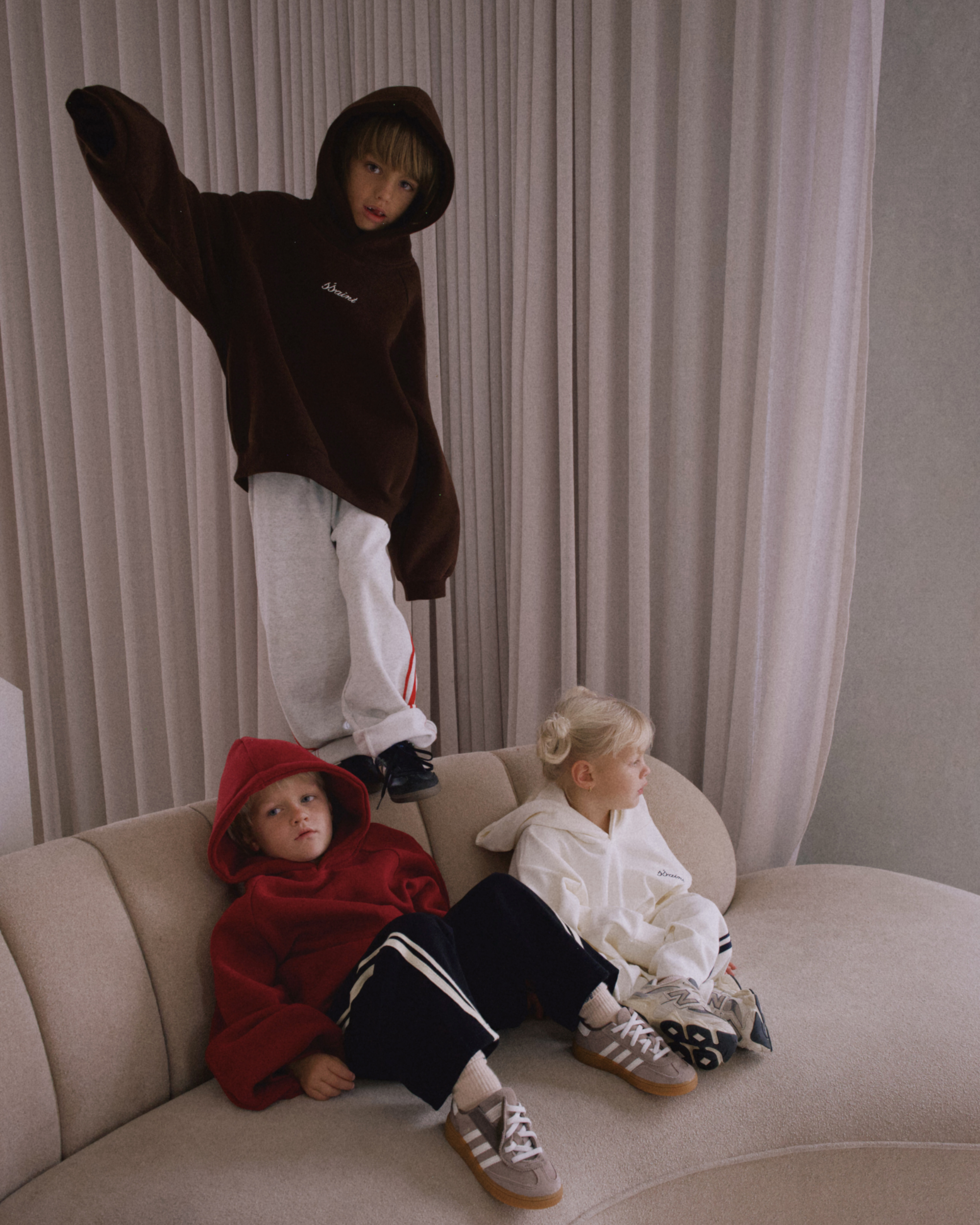 KIDS SŚAINT TONAL HOODIE - CHERRY