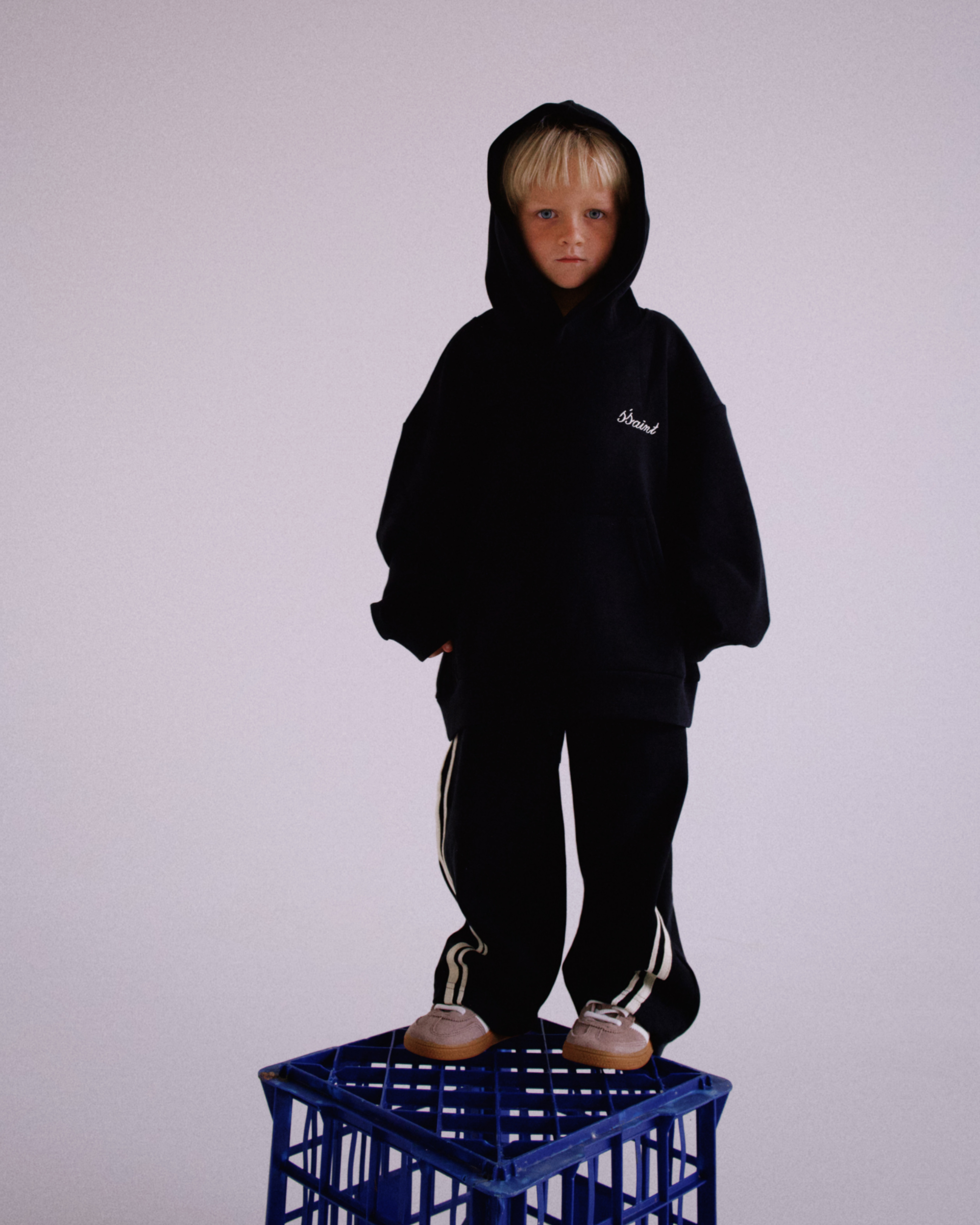 KIDS LOGO HOODIE - BLACK & BUTTER
