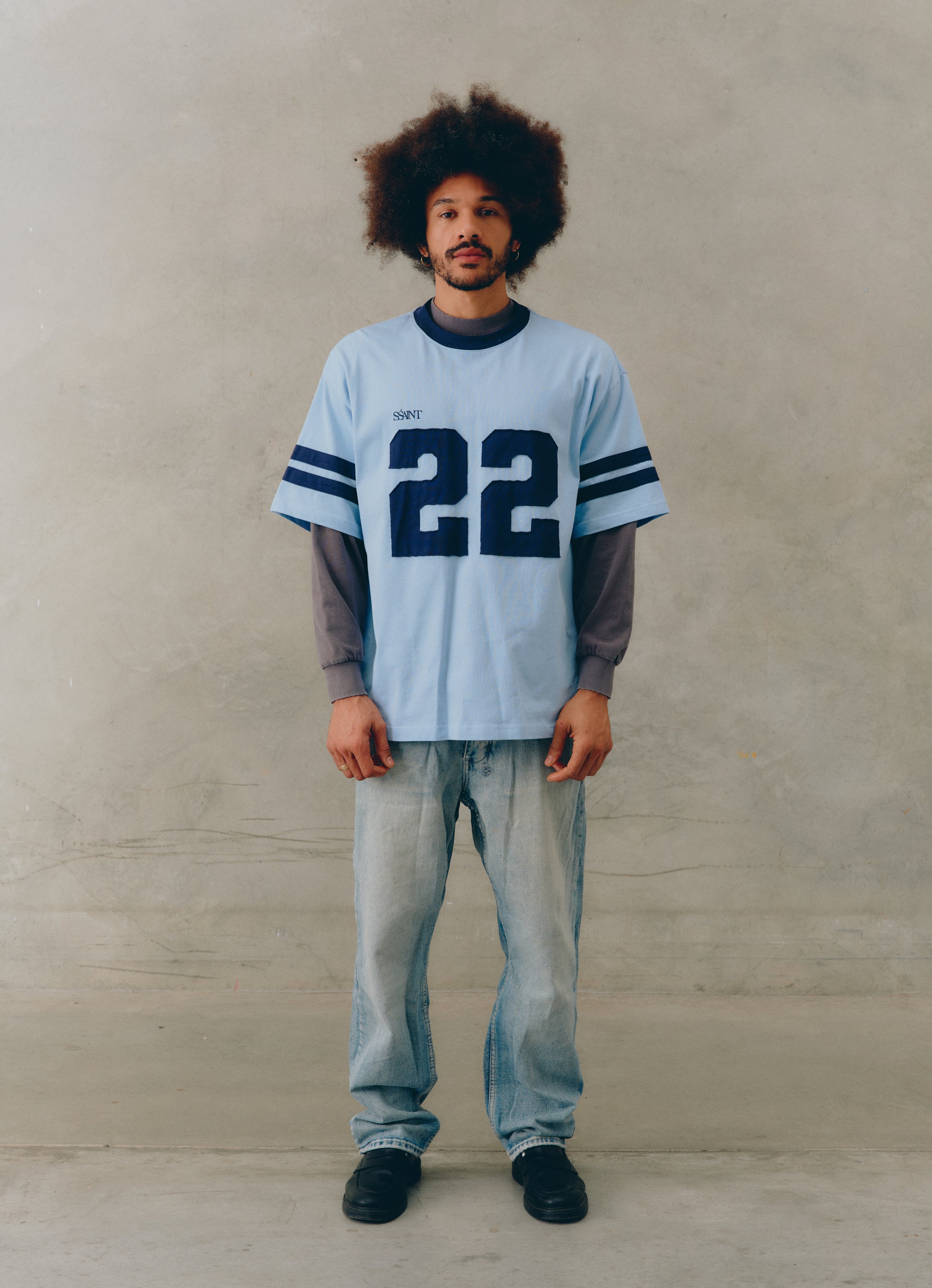 22 MOTION TEE - POWDER BLUE & NAVY