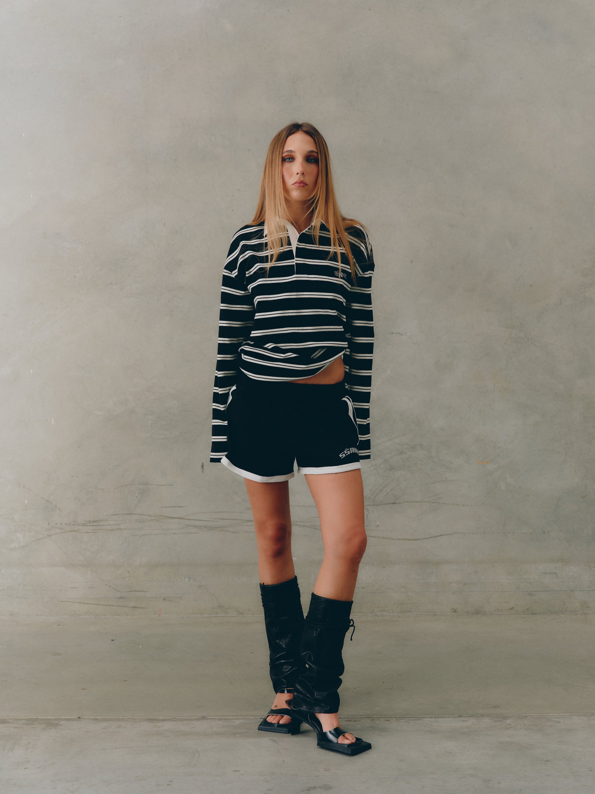 REFLECTIVE V SHORTS - BLACK