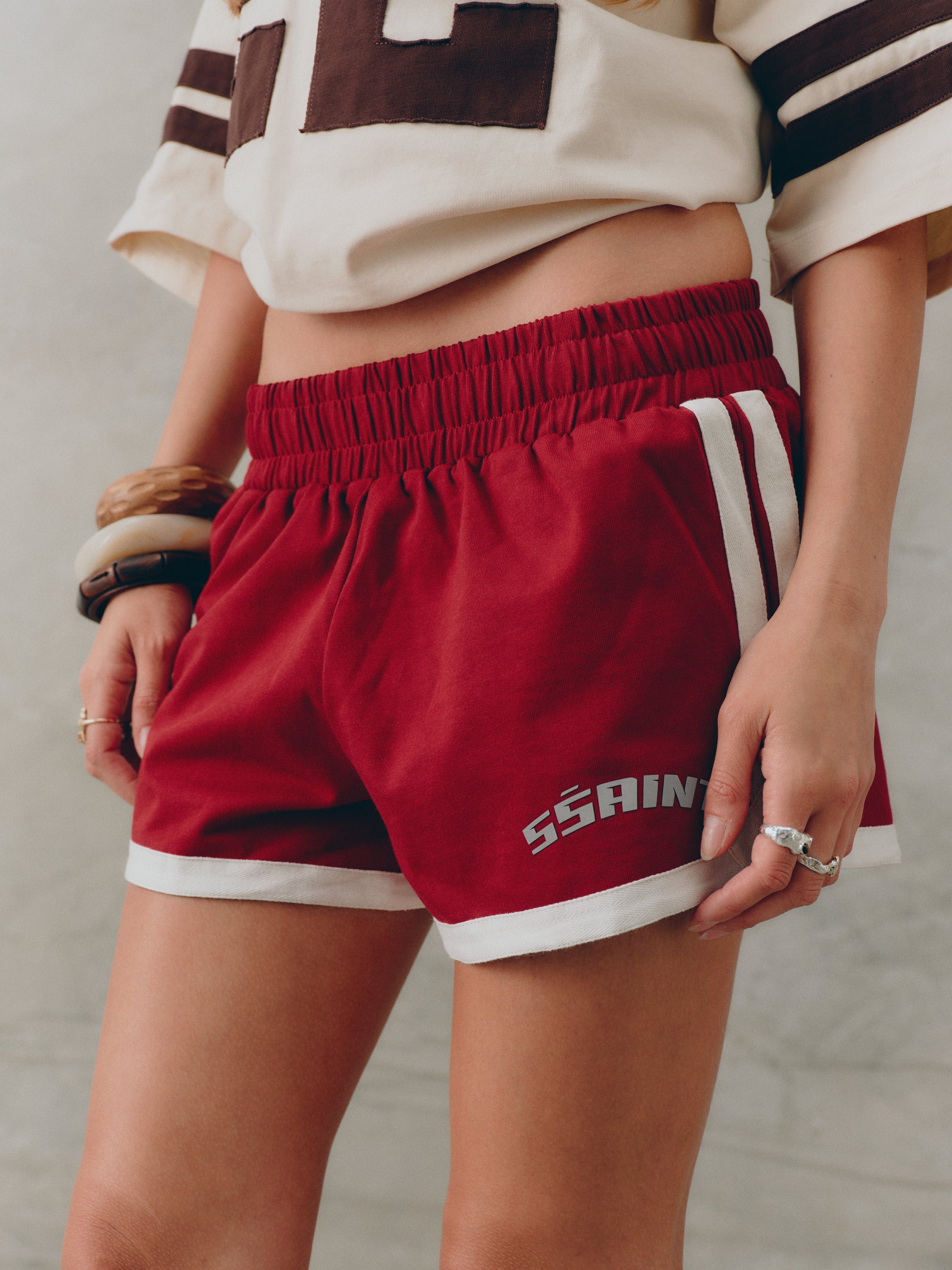 REFLECTIVE V SHORTS - CHERRY – SŚAINT AU