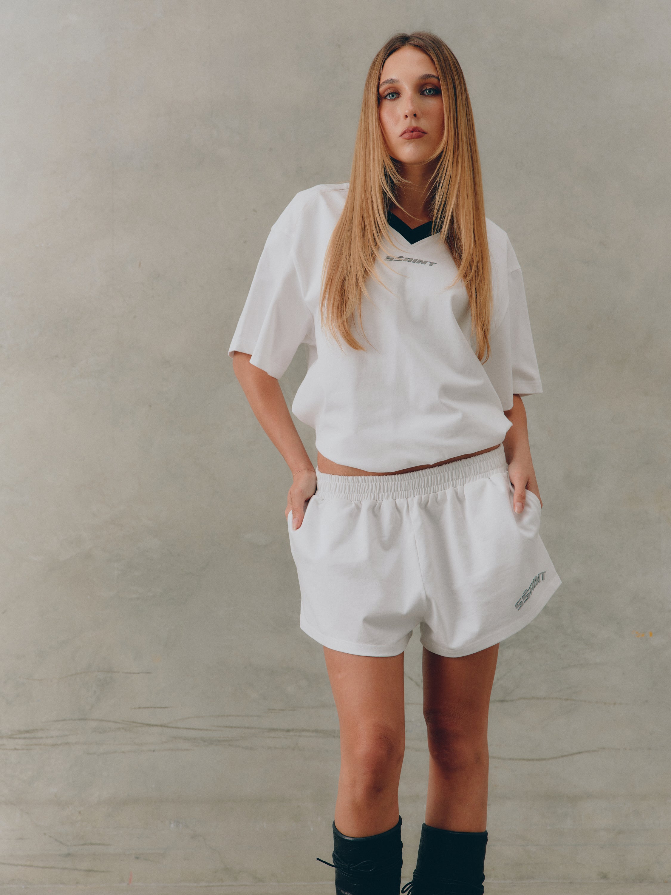 REFLECTIVE LOGO SHORTS - WHITE