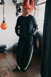 THE VICTORY LONG SLEEVE  - BLACK