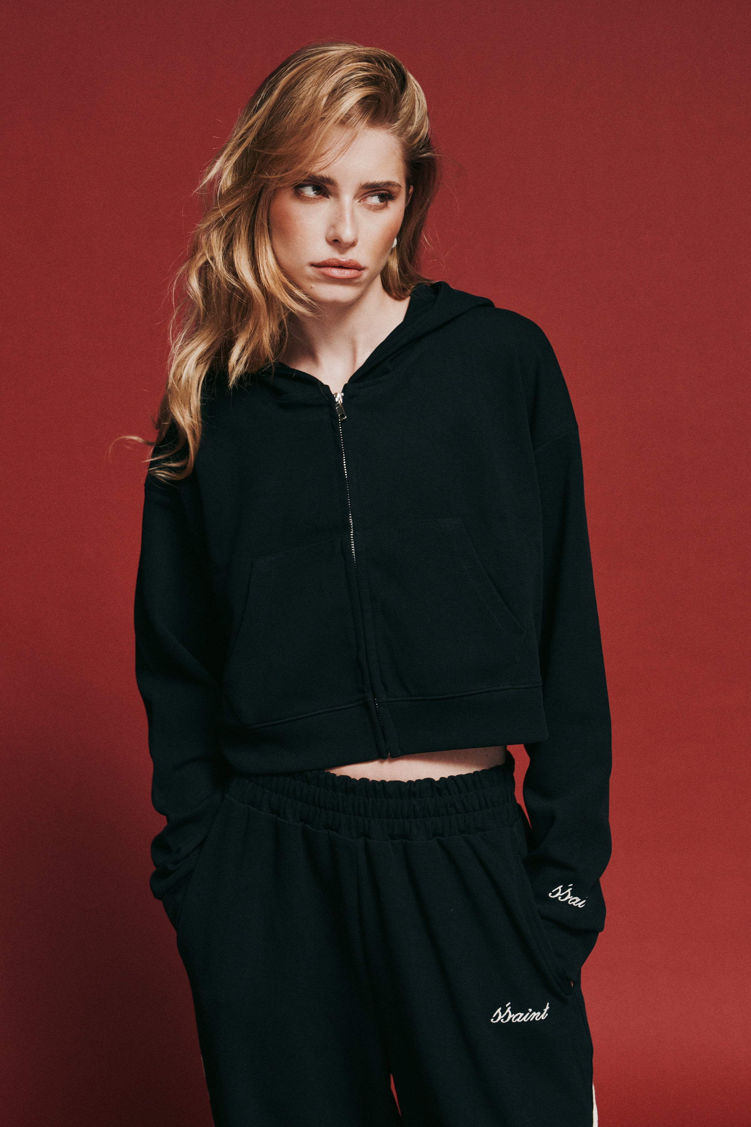 SŚAINT CROPPED HOODIE - BLACK & BUTTER