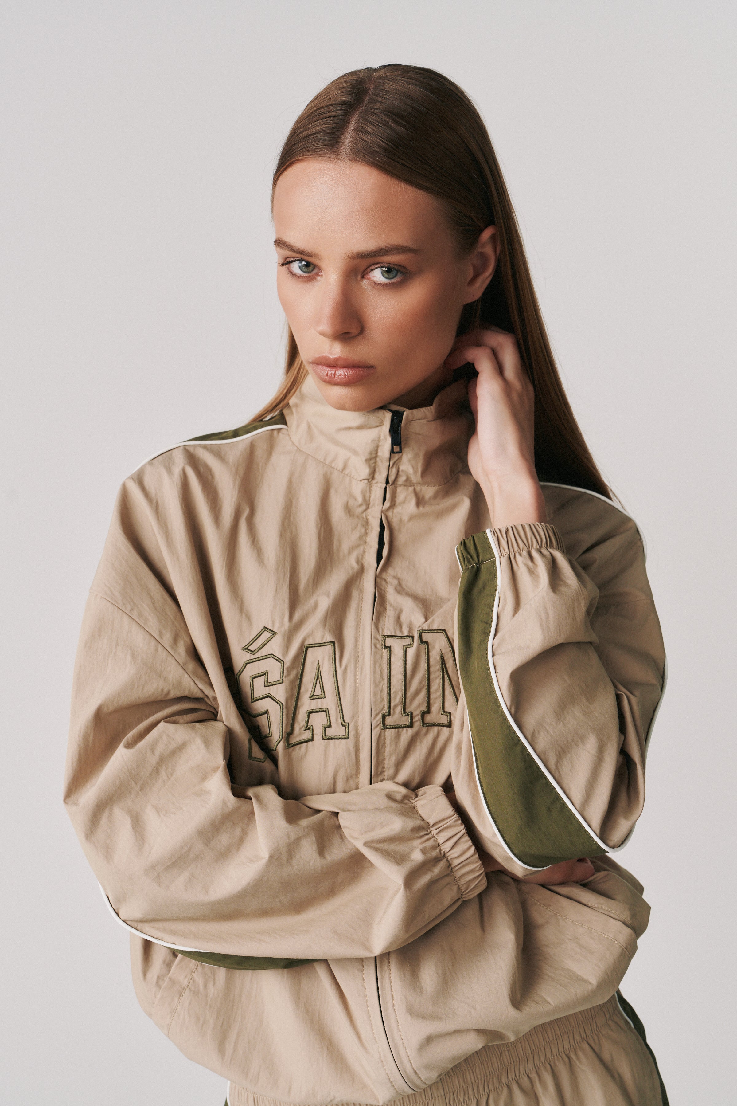 THE GROUNDS TRACK JACKET - TAN & KHAKI