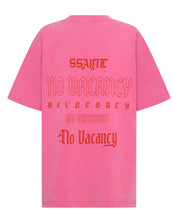 NO VACANCY TEE - DARK PINK ACID WASH