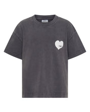 KIDS HEART TEE - ACID WASH CHARCOL