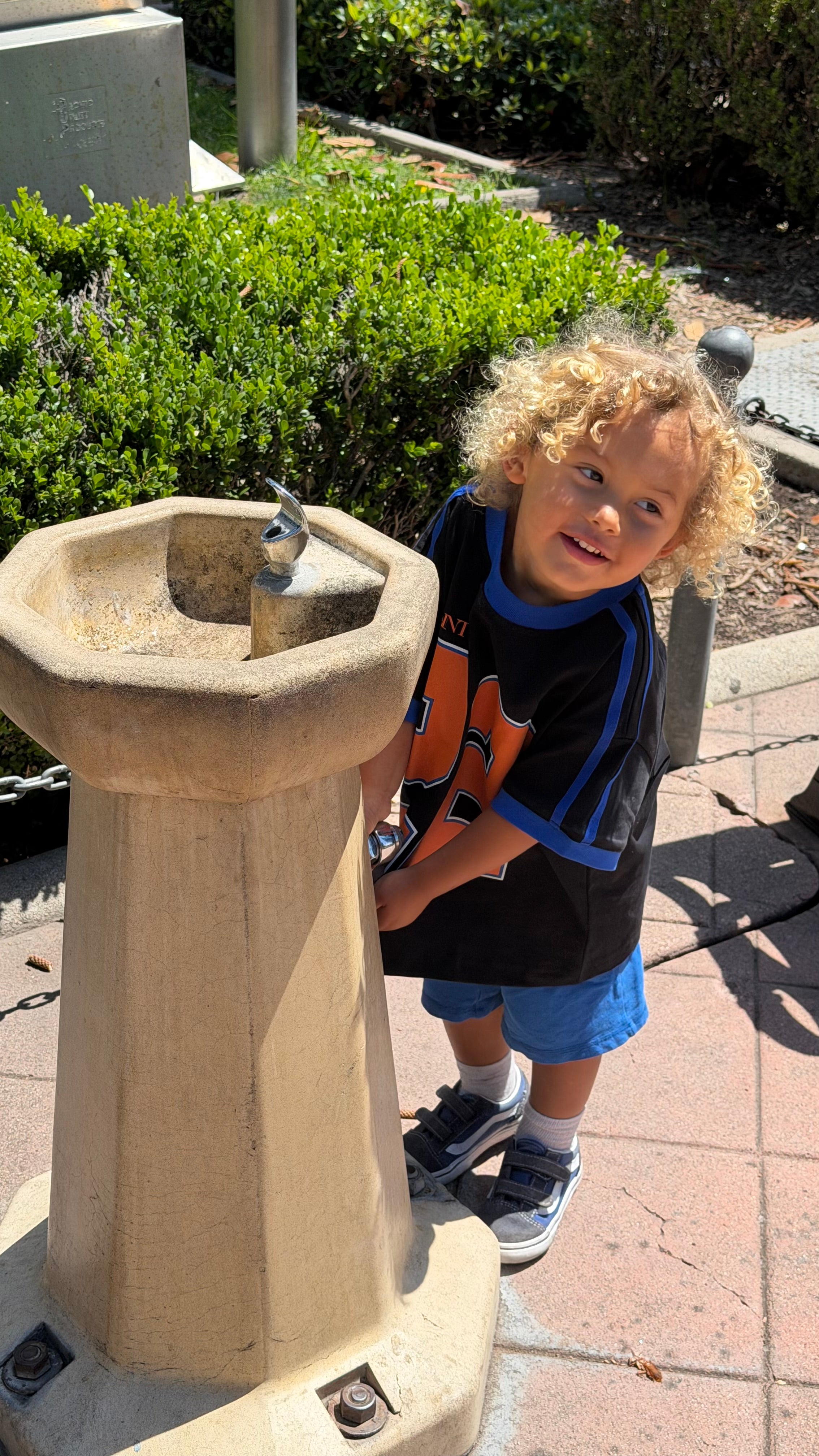 KIDS TWENTY TWO TEE - BLACK