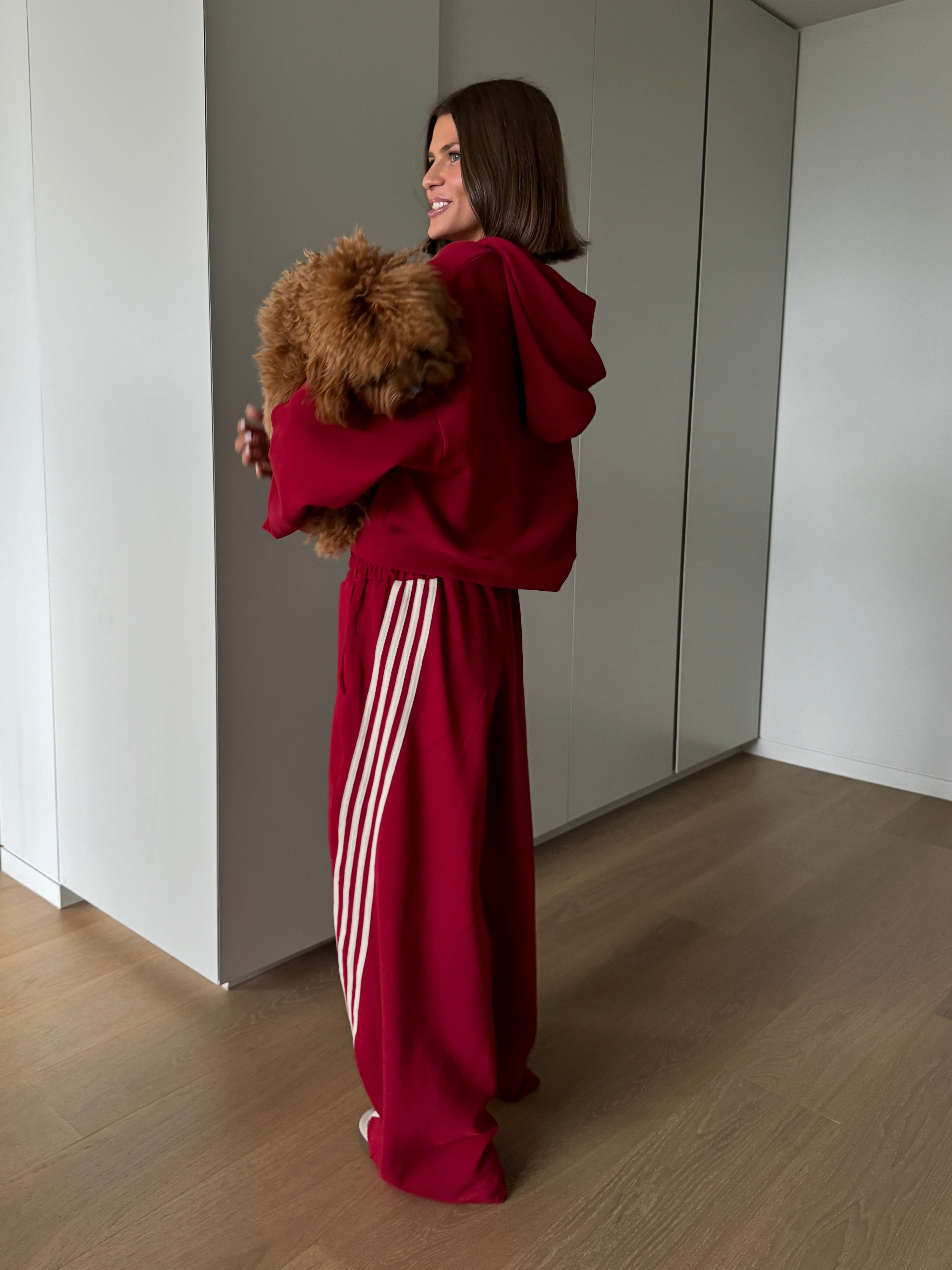SŚAINT CROPPED HOODIE CHERRY
