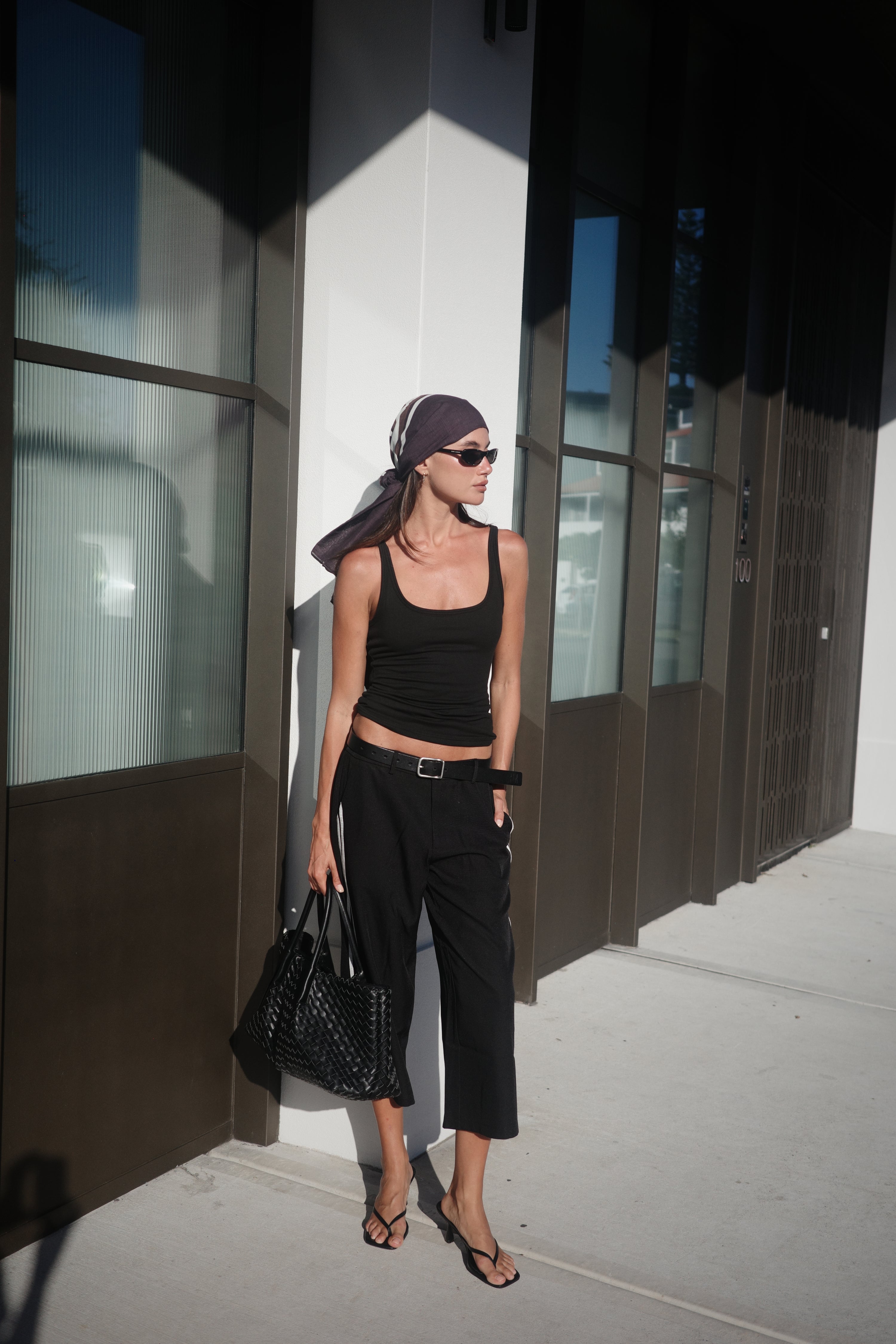 ESSENTIALS TANK - BLACK