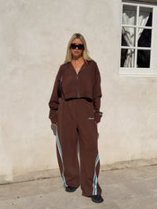 SŚAINT CROPPED HOODIE - BROWN