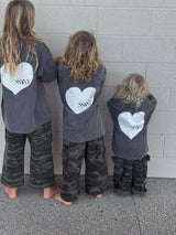 KIDS HEART TEE - ACID WASH CHARCOL